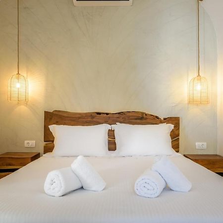 Anila Suites Fira  Exterior photo