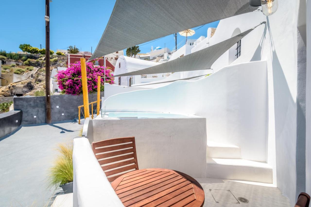 Anila Suites Fira  Exterior photo
