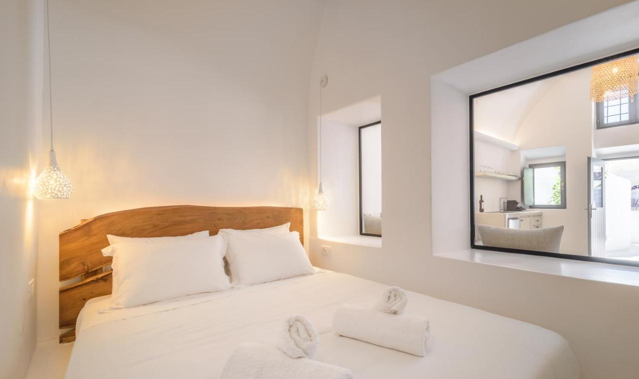 Anila Suites Fira  Exterior photo
